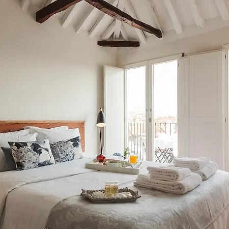 Down2town Bed & Breakfast 2*